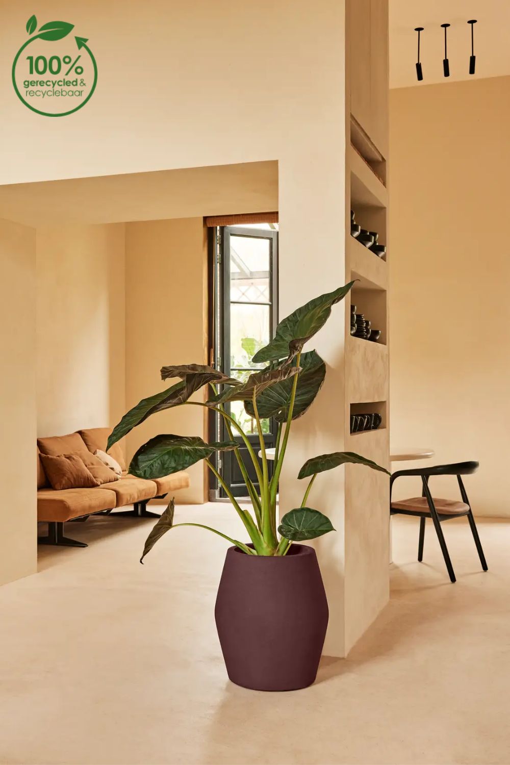 Photo d'ambiance du Pot de fleur Elho June Split High 46 cm Prune Vintage