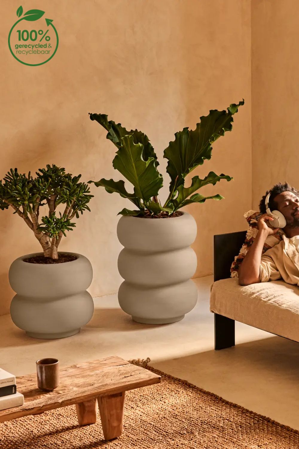 Photo d'ambiance du Pot de fleur Elho Amber Roll Low 40cm Beige Équilibré