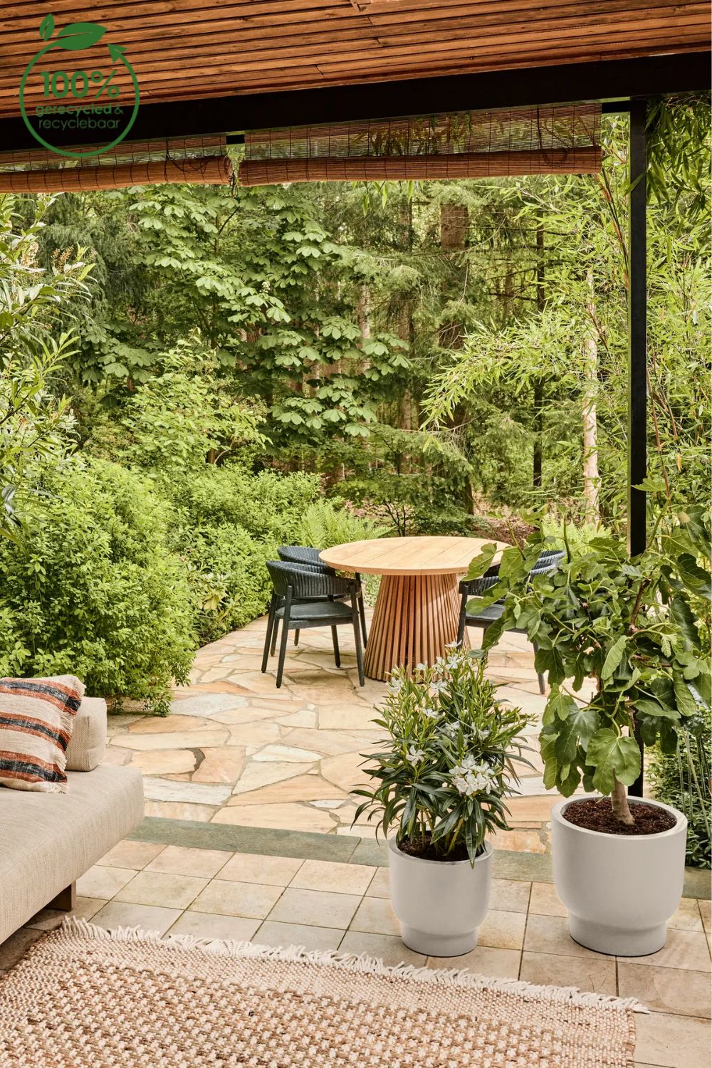 Photo d'ambiance du Pot de fleur Elho Amber Grail 38 cm Lin Blanc