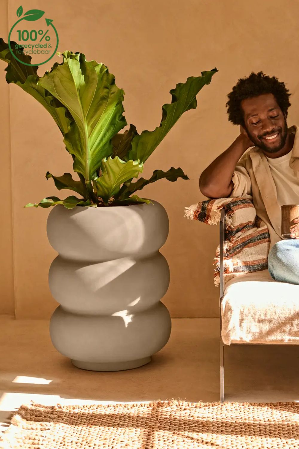 Photo d'ambiance du Pot de fleur Elho Amber Roll High 58cm Balanced Beige