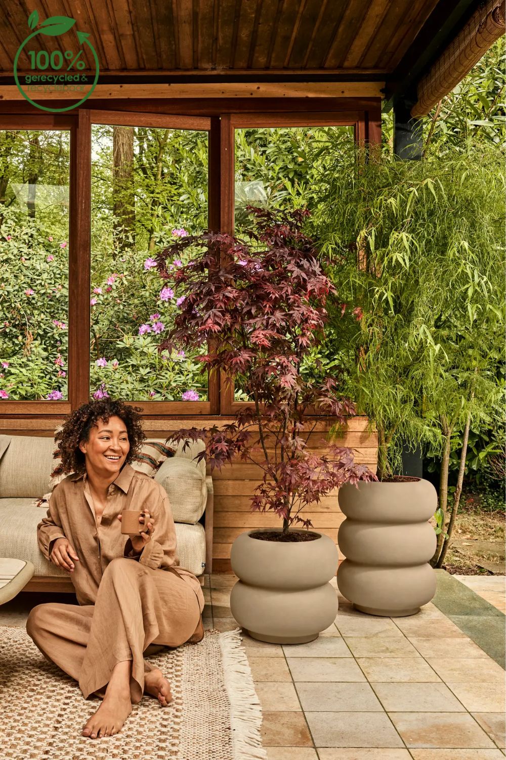 Photo d'ambiance du Pot de fleur Elho Amber Roll High 58cm Balanced Beige