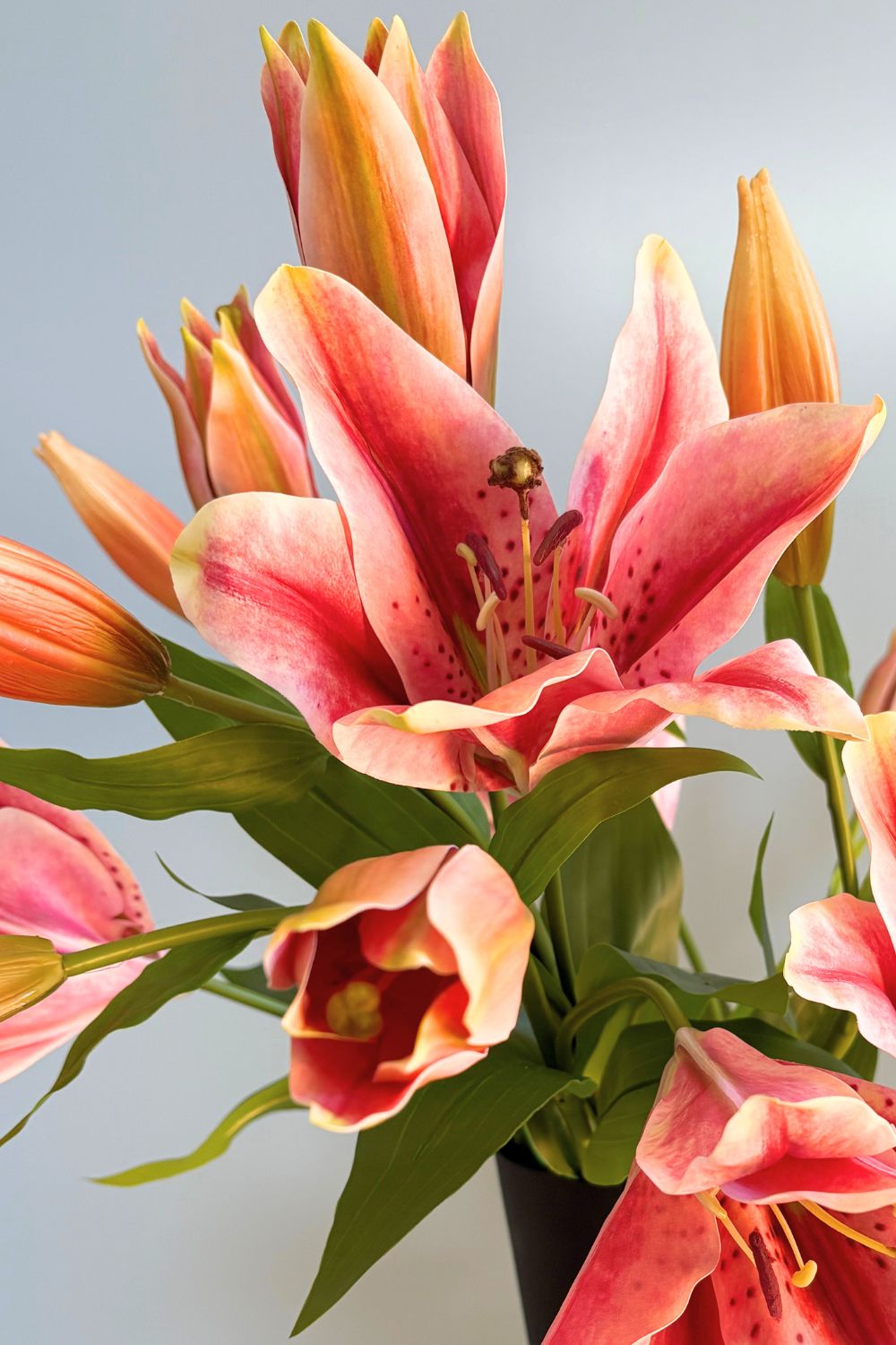 Détails 2 du Bouquet Artificiel Tiger Lilly Treasure