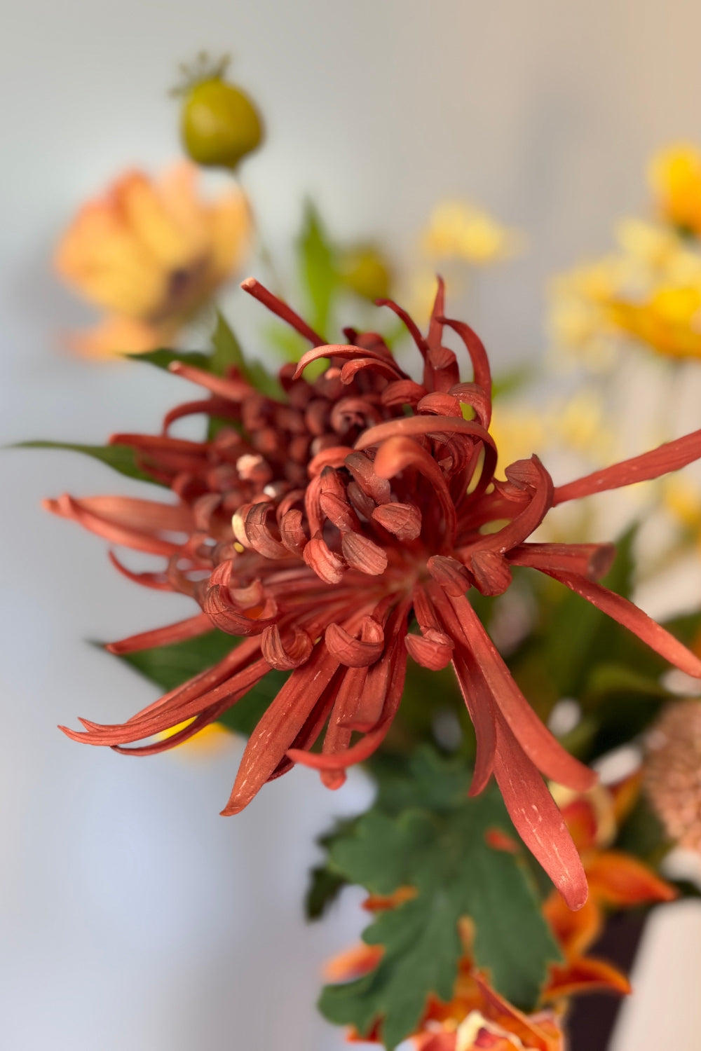 Détails du Chrysanthème Monaco Fleur Artificielle 68cm Bourgogne